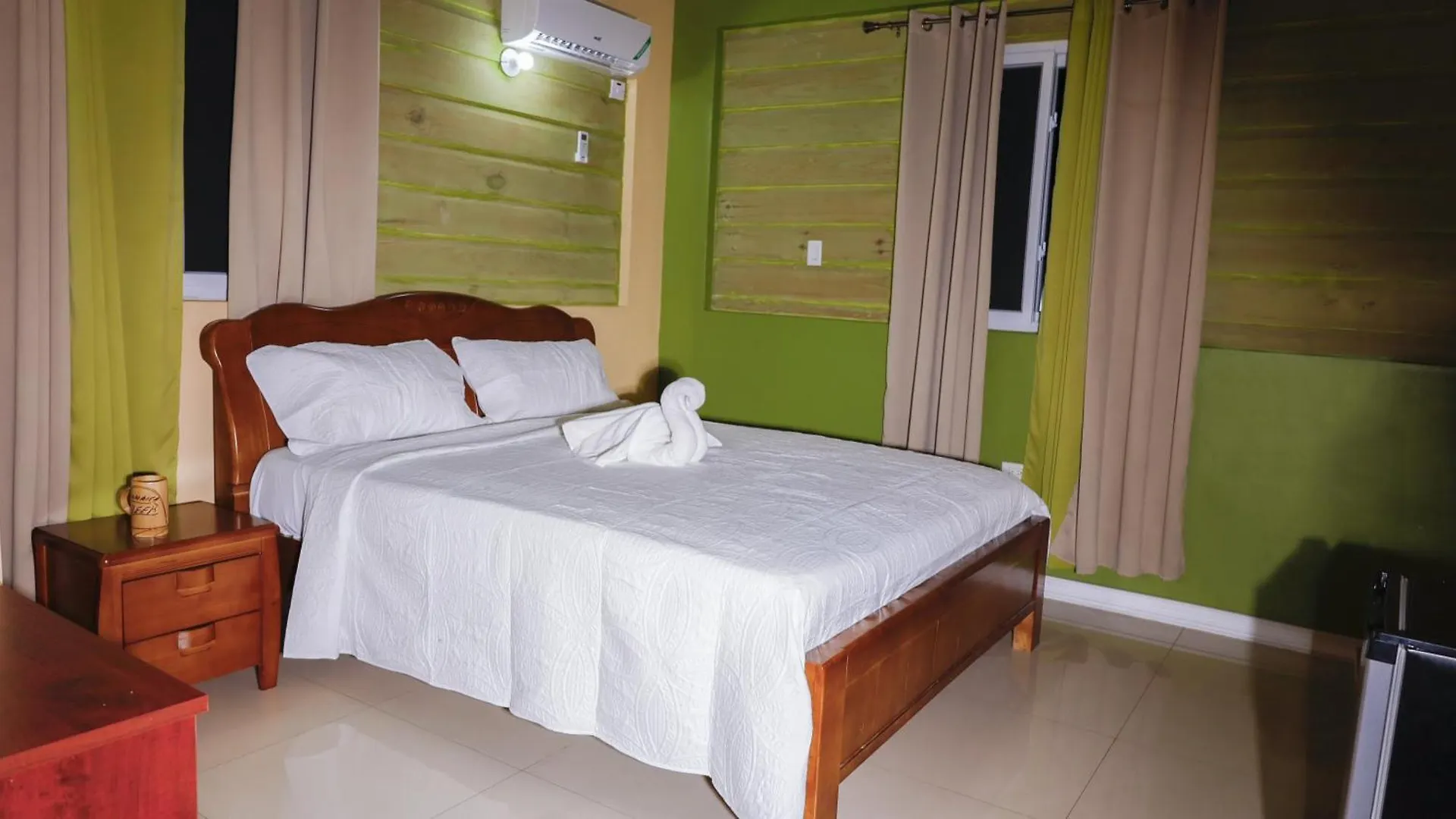 Bed & Breakfast Incognito Culture Rooms Kingston Jamaica